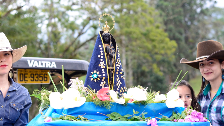A 10ª Festa dos Tropeiros reuniu moradores e turistas neste sábado para a benção e o desfile de cavaleiros em São Francisco Xavier