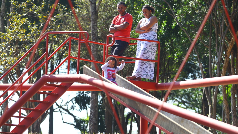 Frequentadores no Parque Alberto Simões