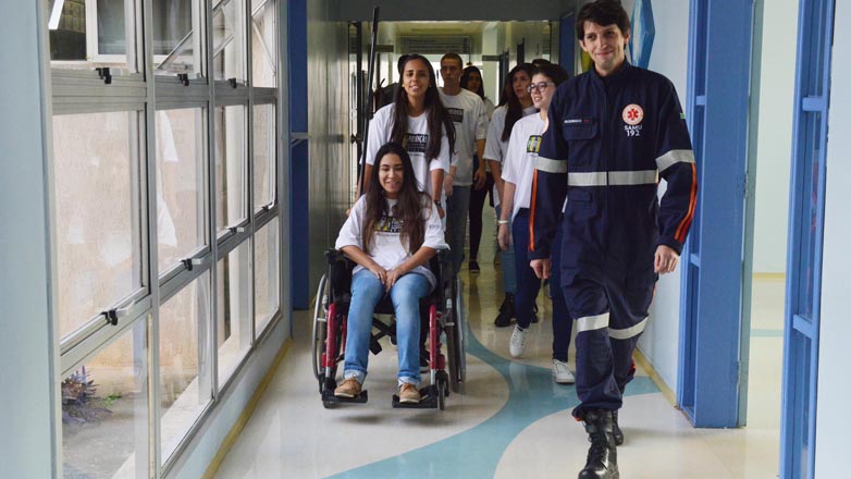 Estudantes de medicina da Humanitas participam de evento no Hospital Municipal 