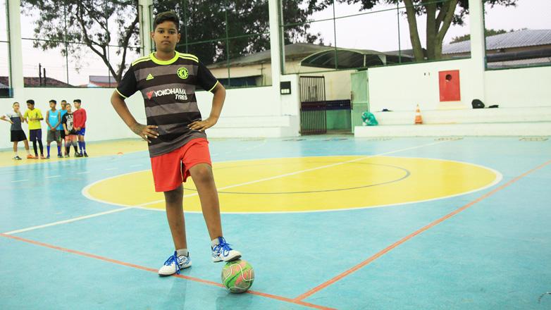 As unidades participantes do Escola Ativa podem escolher entre futsal, handebol, vôlei e basquete