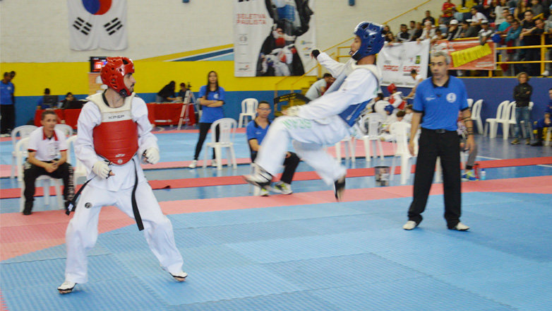 Cinco jovens, que fazem parte do programa Atleta Cidadão, defenderão o Time Brasil nas modalidades judô, rugby, boxe e taekwondo