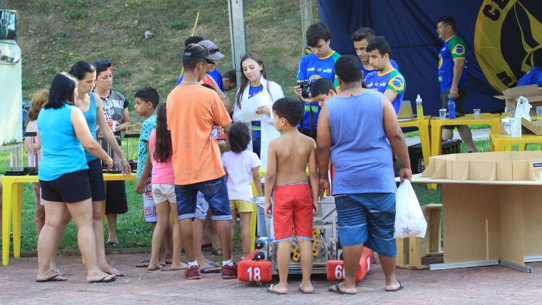 A edição especial do feriado 12 de outubro --Dia das Crianças, atraiu gente de diversos bairros da zona norte de São José