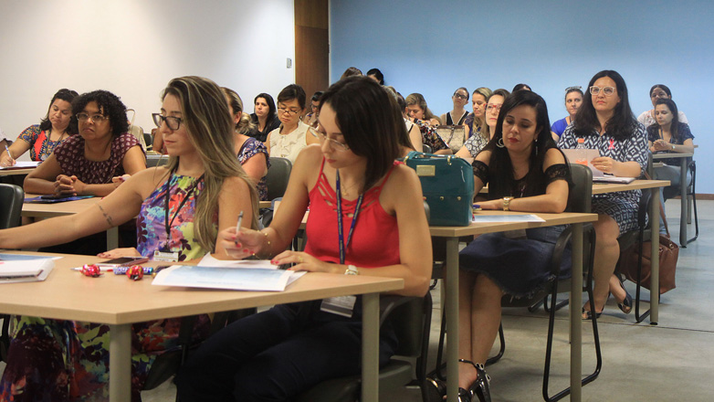 22 professores da rede municipal de ensino de São José dos Campos ministraram palestras para cerca de 600 participantes