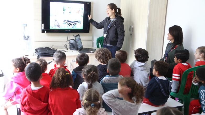 As crianças da Emei Olga Franco Custódio ficaram encantadas em ver de perto aquilo que estão aprendendo na escola