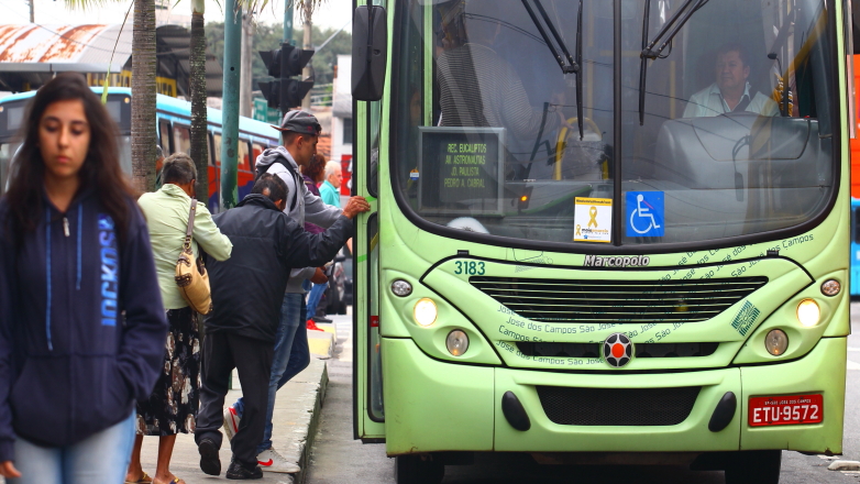 A operação do transporte público urbano será acompanhada por fiscais da Secretaria de Mobilidade Urbana, que poderão alterar a programação de acordo com a demanda