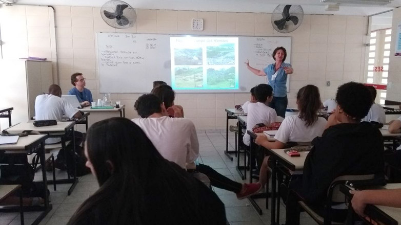 A palestra sobre meio ambiente foi dada à turma de alunos do 7º ano do ensino fundamental do Centro Educacional Sesi