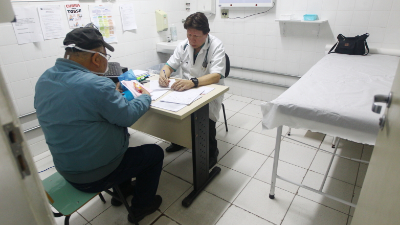 Com o novo contrato de gestão, a rede municipal de saúde terá o reforço de 323 servidores efetivos, sendo 60 médicos